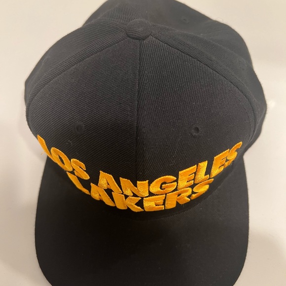 Mitchell& Ness Snap Back Hat (Los Ángeles Lakers) OSFA - Picture 4 of 5